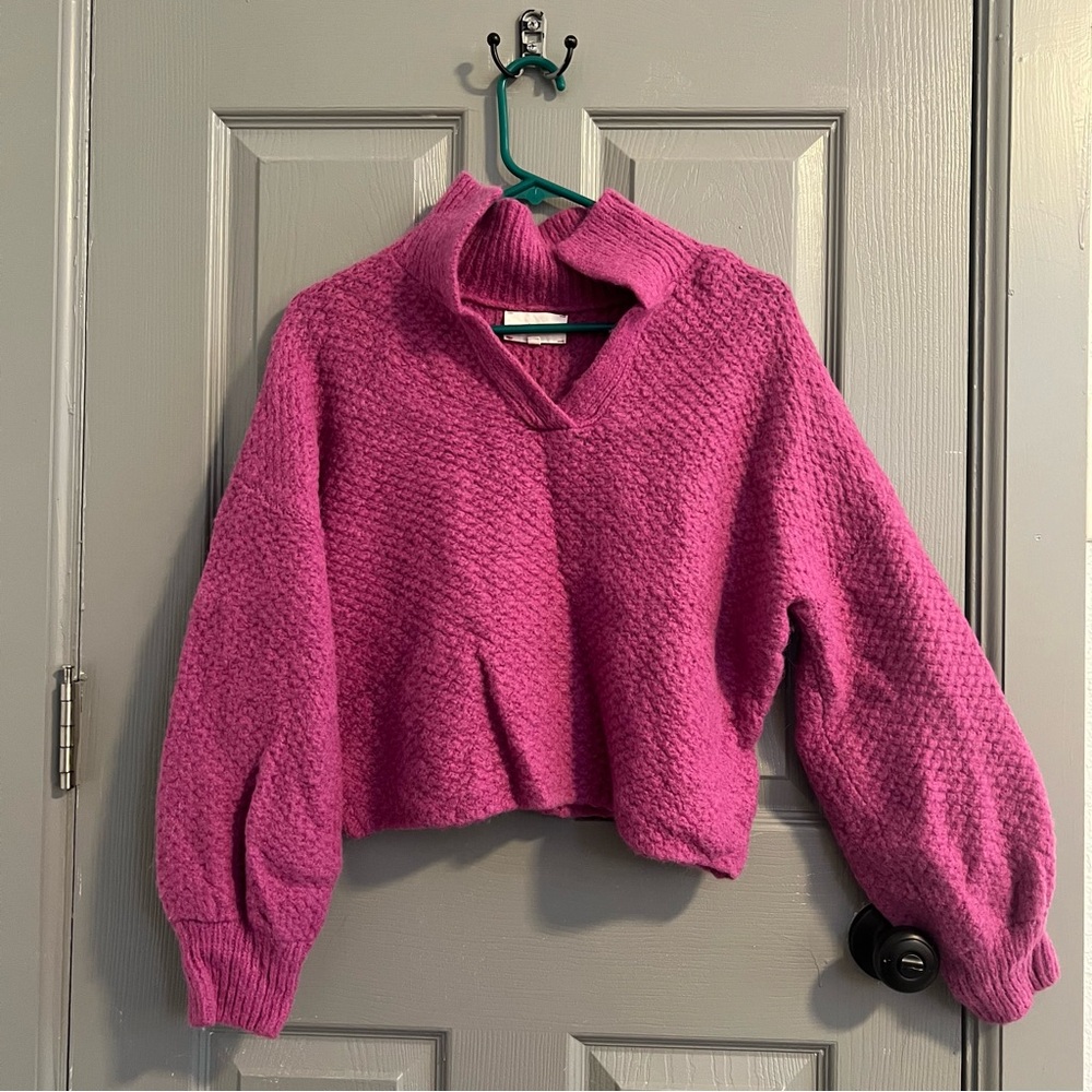 XiRENA Magenta Collar V Neck Sweater Baby Alpaca Wool Fuchsia